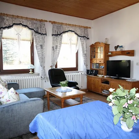 Apartment In Neudorf Mit Garten Und Grill Sehmatal